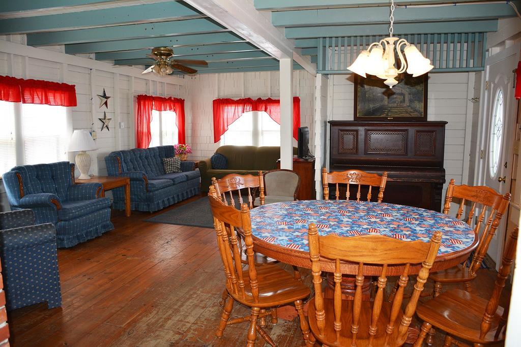 Beach Walk Apartments And Cottages Old Orchard Beach Bagian luar foto